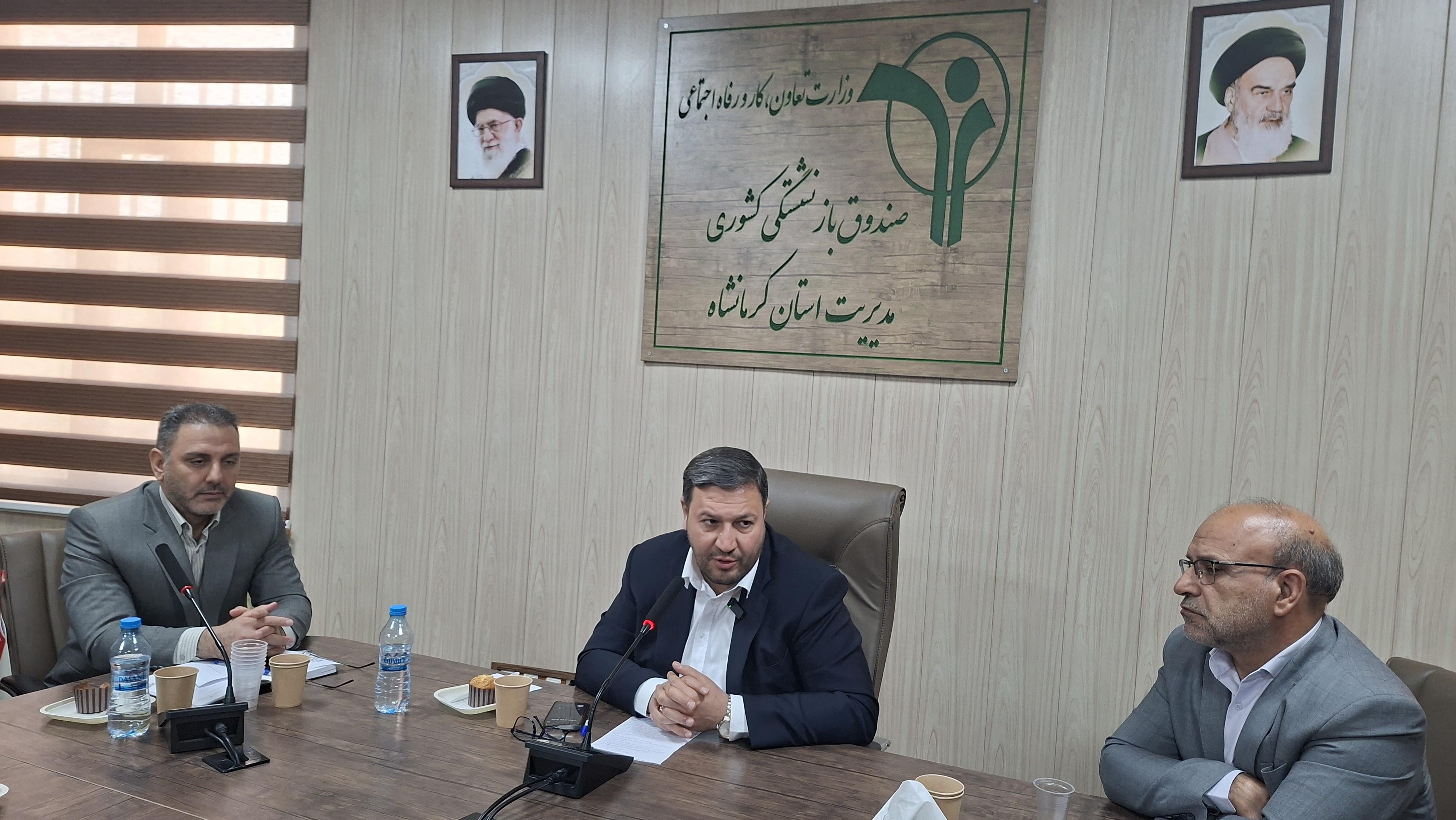 پیگیری مشکلات معیشت و درمان بازنشستگان، اولویت اصلی دولت و مجلس شورای اسلامی است