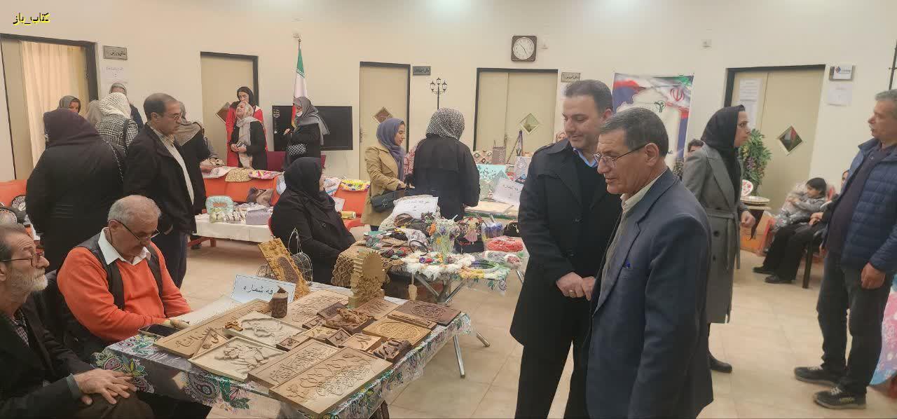 نمایشگاه آثار هنری،صنایع دستی و تجسمی بازنشستگان