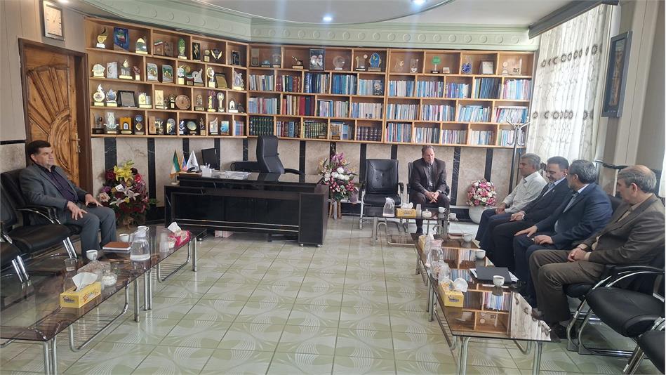 دیدار  مدیر صندوق بازنشستگی کشوری استان با مدیرکل آموزش و پرورش استان کرمانشاه